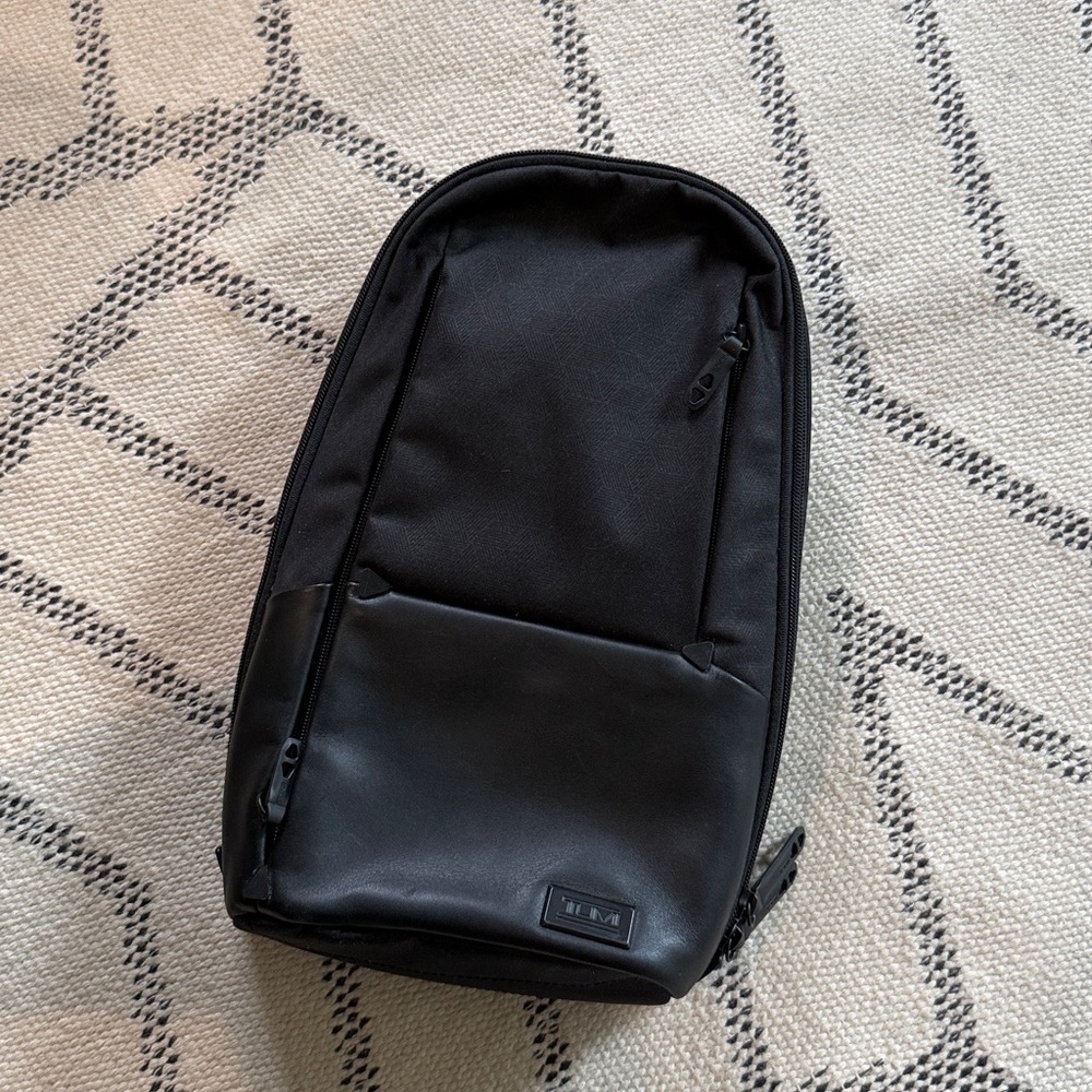 EUC Tumi Tahoe Marshall Sling Backpack